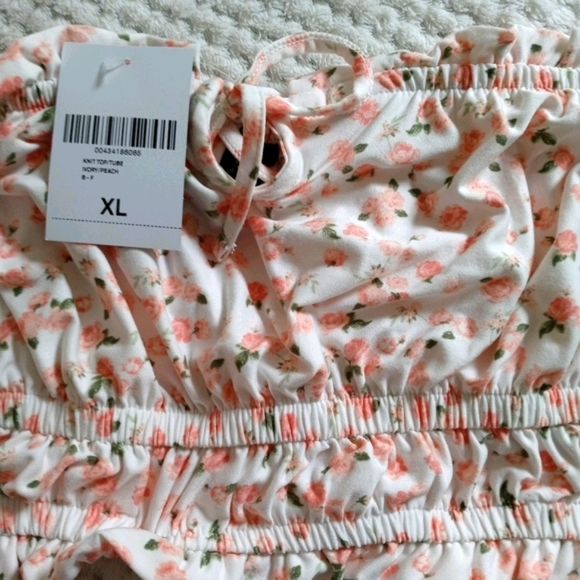 STRAPLESS TUBE TOP! - Picture 2 of 6